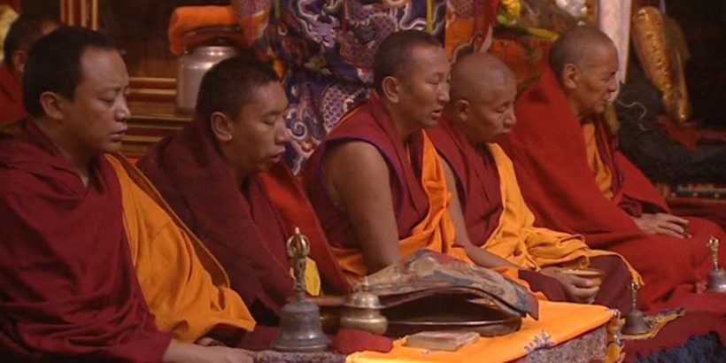 955242728-jokhang-temple-divine-service-tibetan-buddhism-monk