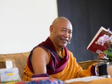 Khenchen-Konchog-Gyaltshen-Rinpoche-820x410