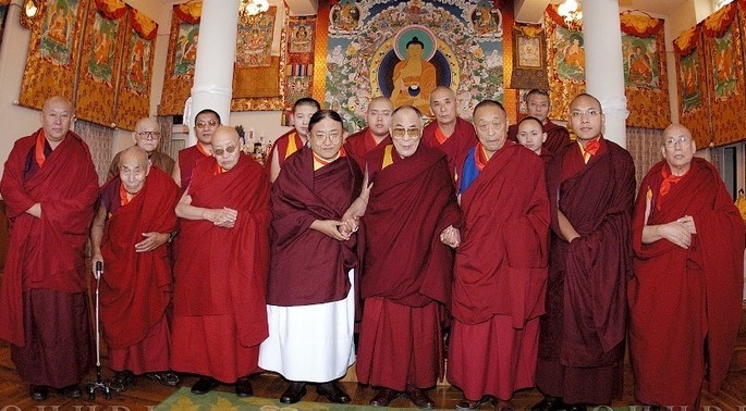 DalaiLamasLineageHolders